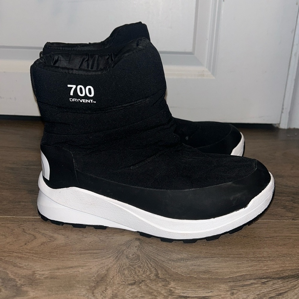 The North Face boots - Picture 1 of 4